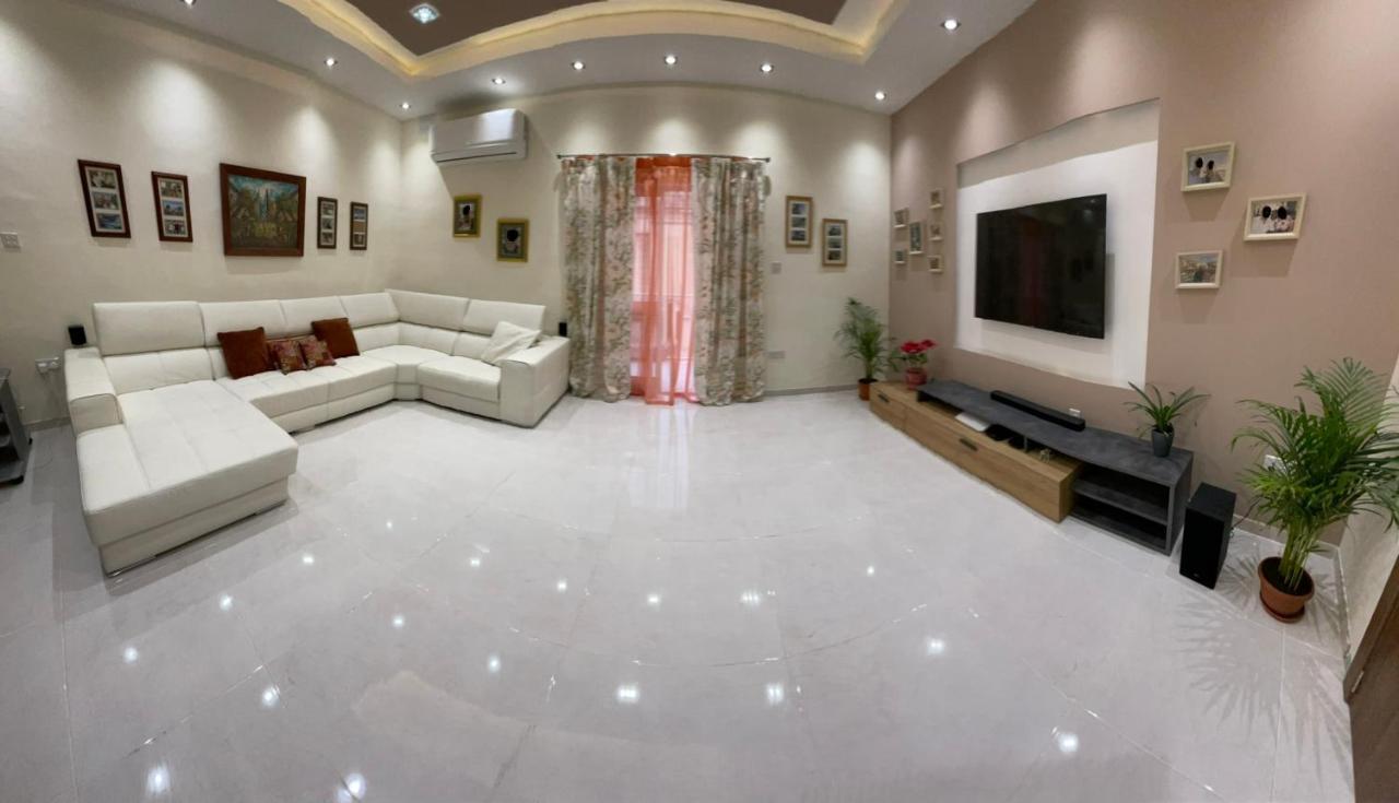 Sunrise Apt Near Beach Smarttv & Netflix Birżebbuġa Exterior foto