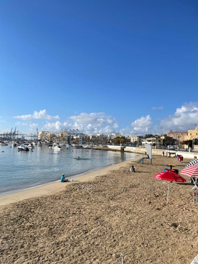 Sunrise Apt Near Beach Smarttv & Netflix Apartamento Birżebbuġa Exterior foto