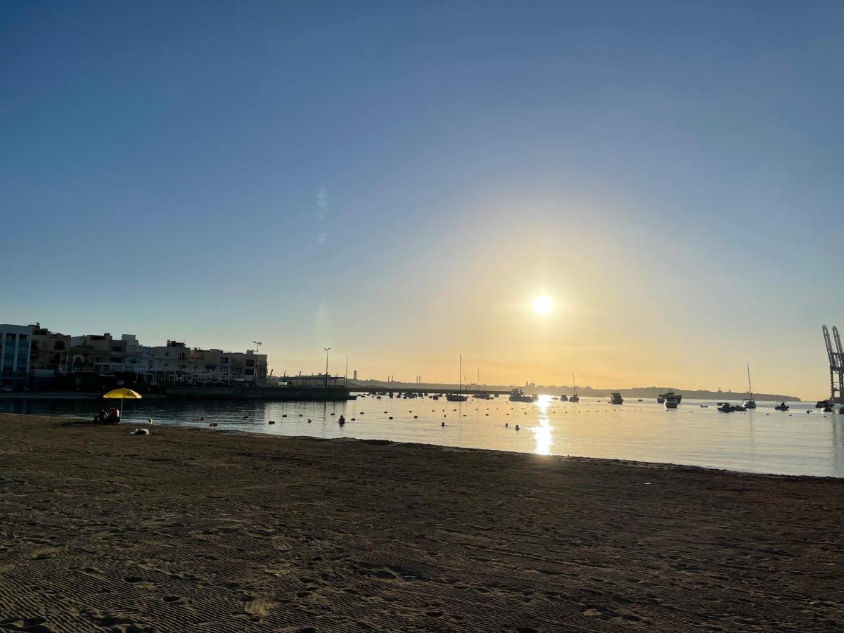 Sunrise Apt Near Beach Smarttv & Netflix Birżebbuġa Exterior foto